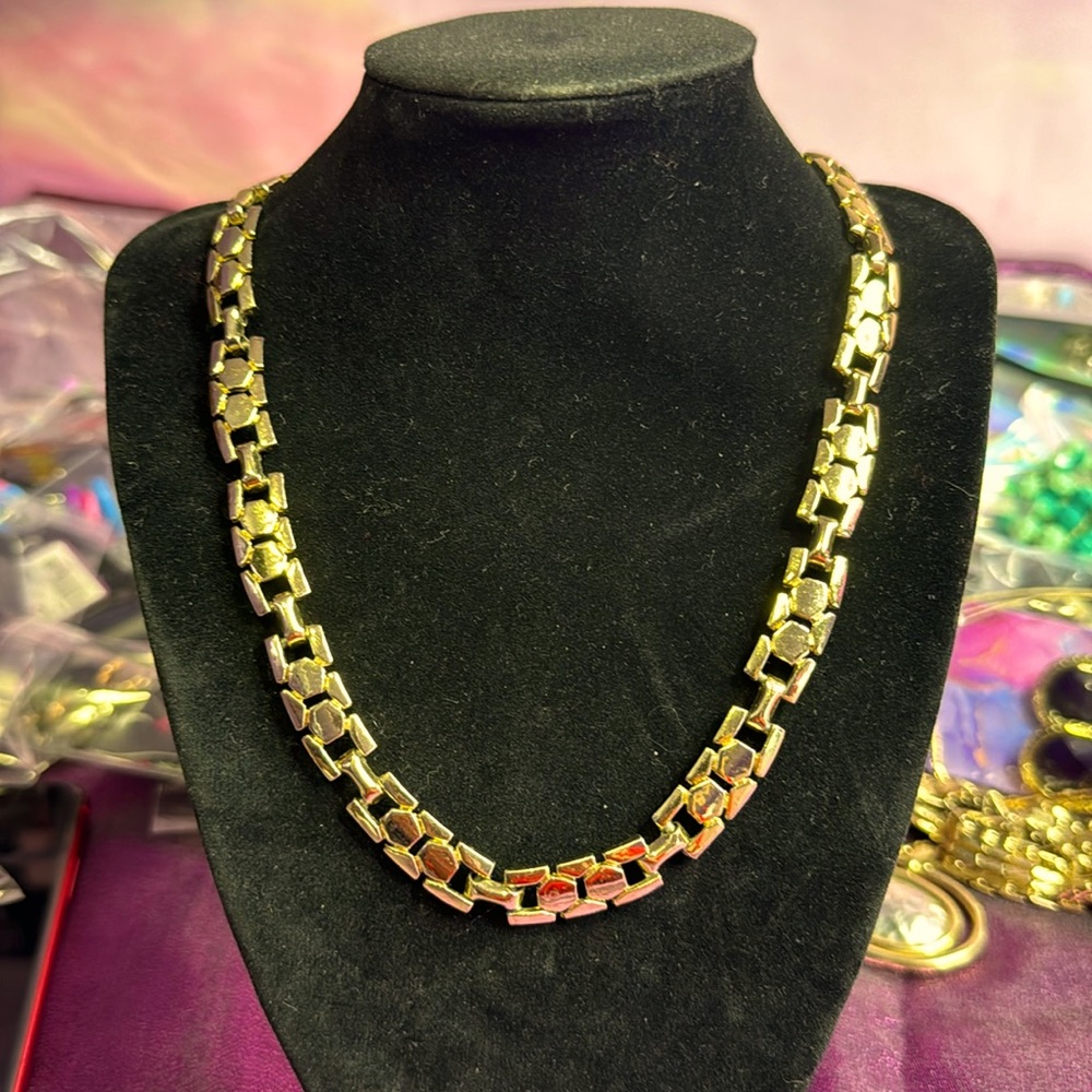 ❤️ Gold tone link necklace